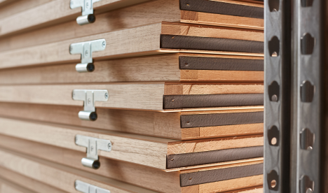 <p>2012</p>Les points de distribution MD deviennent <strong>M Center</strong>, de véritables relais d'usines au service des professionnels.